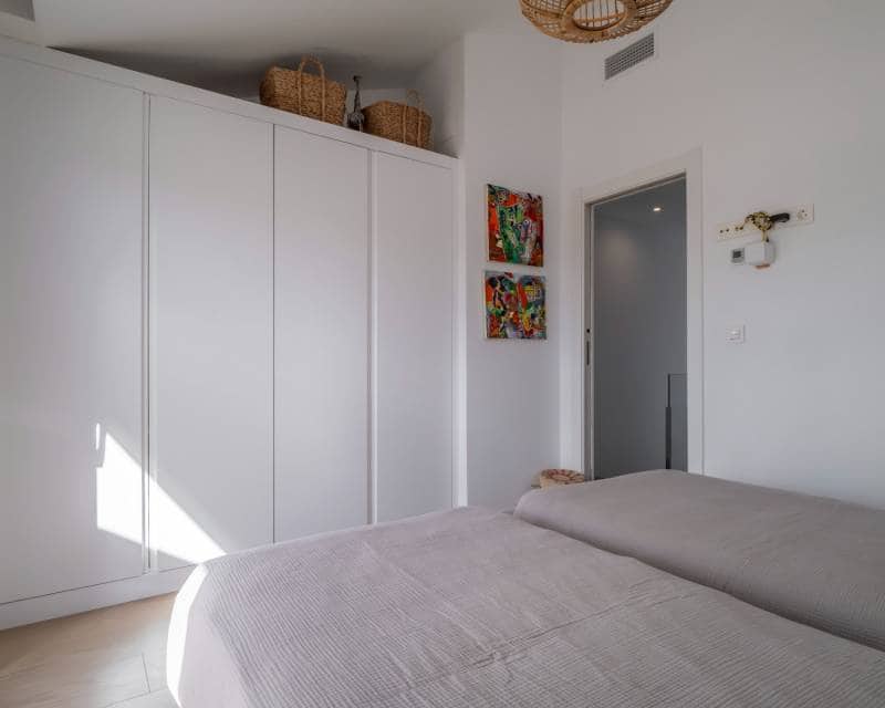 3 chambre Appartement à vendre à Arenal avec piscine garage - 650 000 € (Ref: 9369016)