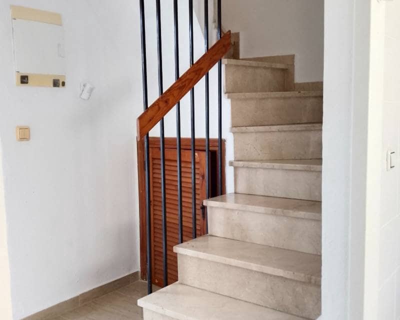 3 soverom Rekkehus til salgs i Torrevieja med svømmebasseng - € 160 000 (Ref: 9379861)