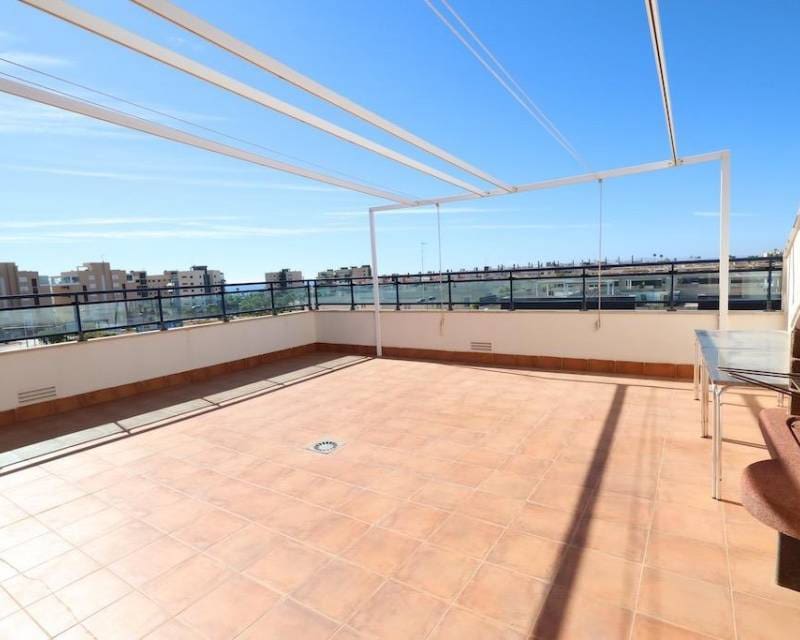 2 slaapkamer Penthouse te koop in Pilar de la Horadada met zwembad garage - € 329.900 (Ref: 9380748)