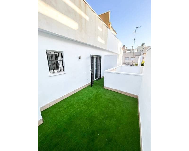 3 camera da letto Villetta a Schiera in vendita in Torre de la Horadada con piscina garage - 383.300 € (Rif: 9383296)