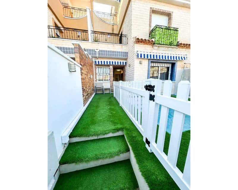 3 camera da letto Villetta a Schiera in vendita in Torre de la Horadada con piscina garage - 383.300 € (Rif: 9383296)