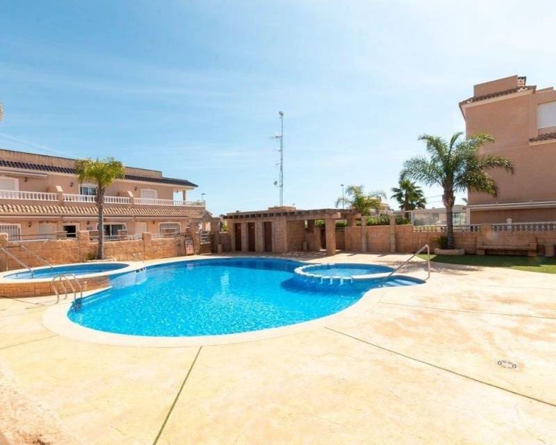 3 sypialnia Apartament na sprzedaż w Los Dolses z basenem garażem - 395 000 € (Ref: 9383909)