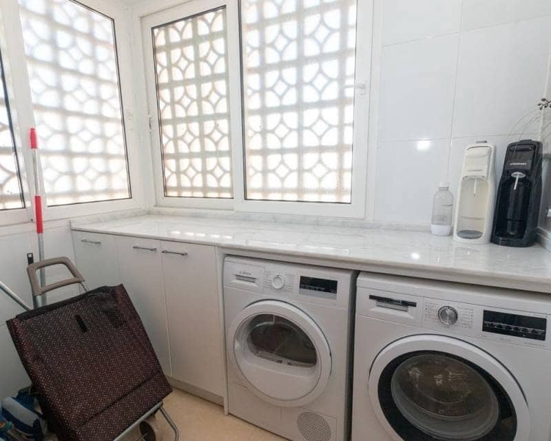 3 soveværelse Strandlejlighed til salg i Torrevieja - € 529.000 (Ref: 9383914)