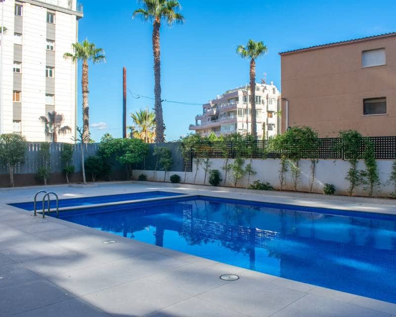 2 bedroom Beach Apartment for sale in Calpe / Calp with pool - € 525,000 (Ref: 9386131)