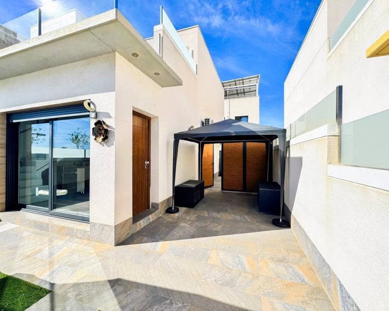 3 bedroom Terraced Villa for sale in Pilar de la Horadada with pool garage - € 395,000 (Ref: 9386409)