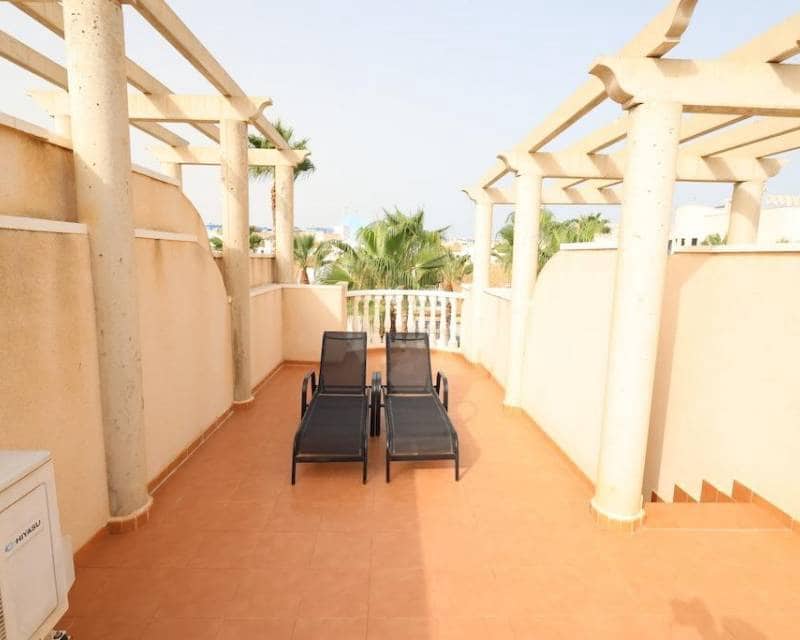 3 sovrum Radhus till salu i Cabo Roig med pool - 255 000 € (Ref: 9386614)