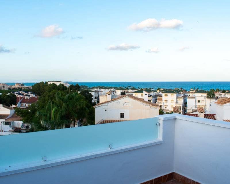 3 soveværelse Rækkehus til salg i Torrevieja med swimmingpool - € 230.000 (Ref: 9386615)