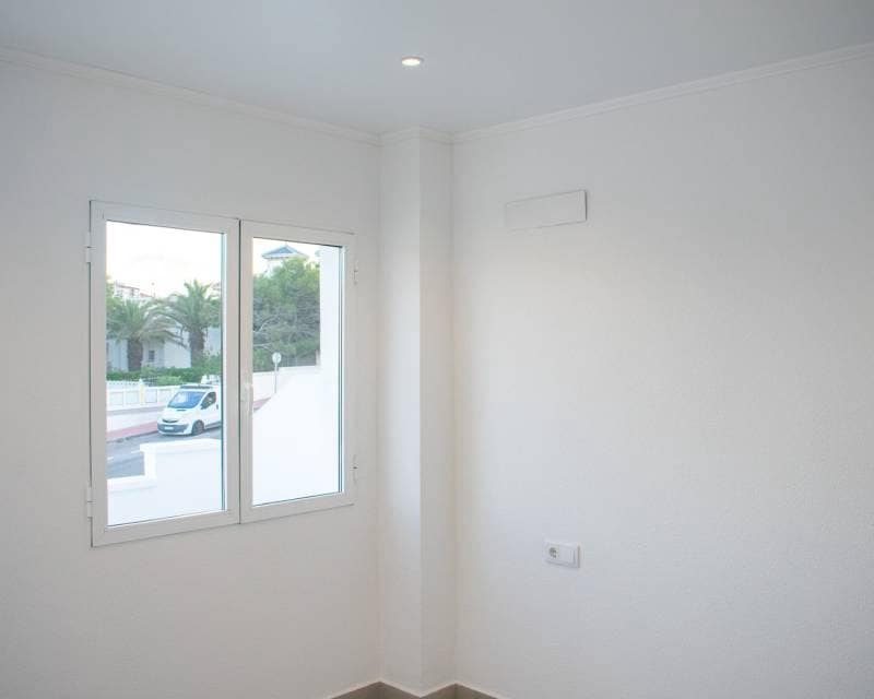 3 soveværelse Rækkehus til salg i Torrevieja med swimmingpool - € 230.000 (Ref: 9386615)