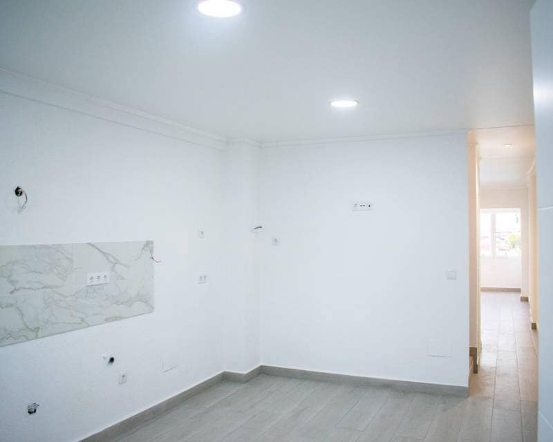 3 soveværelse Rækkehus til salg i Torrevieja med swimmingpool - € 230.000 (Ref: 9386615)