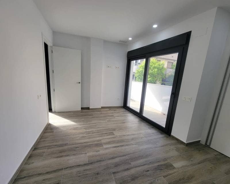 3 chambre Appartement à vendre à Torrevieja avec piscine garage - 375 000 € (Ref: 9394455)