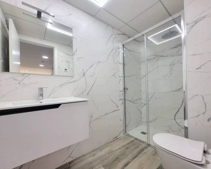 3 chambre Appartement à vendre à Torrevieja avec piscine garage - 375 000 € (Ref: 9394455)