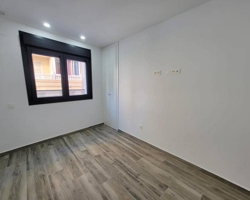 3 chambre Appartement à vendre à Torrevieja avec piscine garage - 375 000 € (Ref: 9394455)