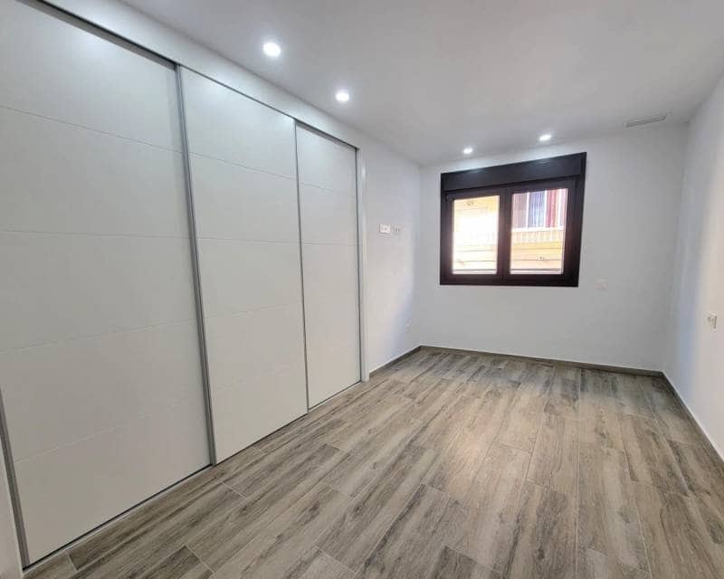 3 chambre Appartement à vendre à Torrevieja avec piscine garage - 375 000 € (Ref: 9394455)