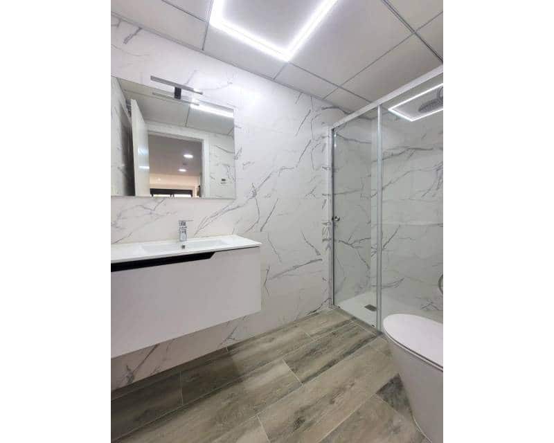 3 chambre Appartement à vendre à Torrevieja avec piscine garage - 375 000 € (Ref: 9394455)