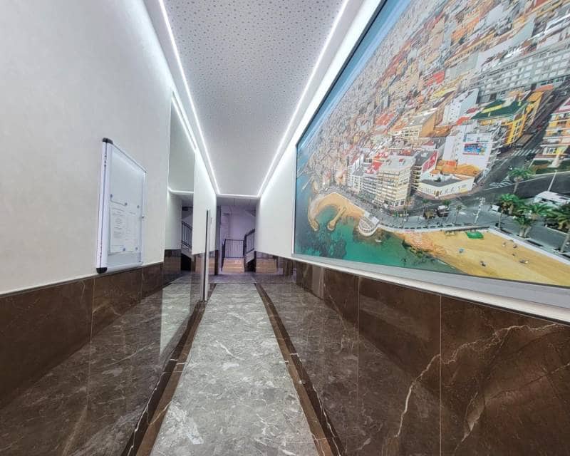 3 chambre Appartement à vendre à Torrevieja avec piscine garage - 375 000 € (Ref: 9394455)