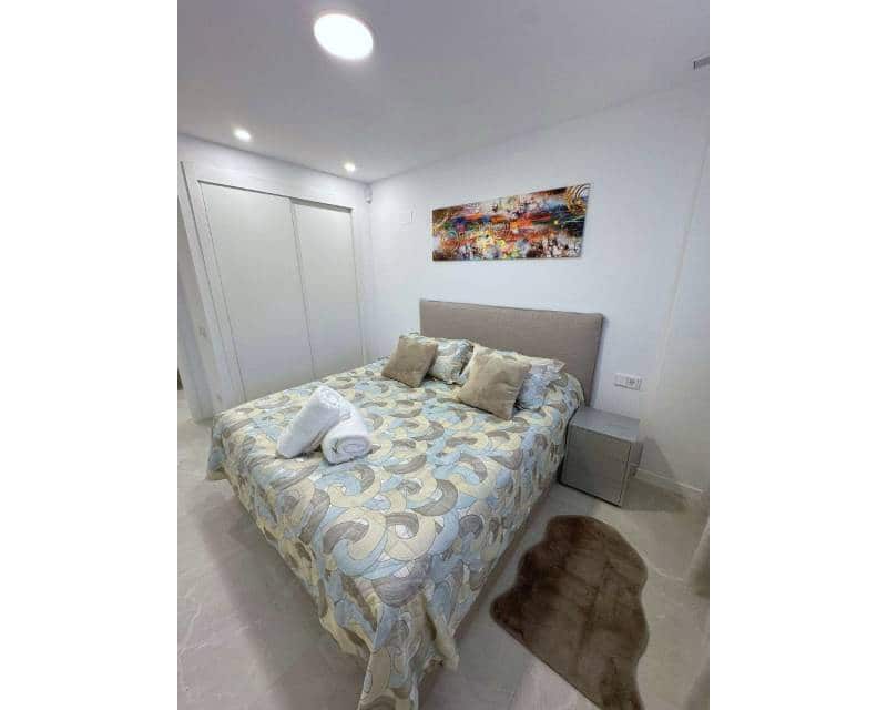 4 makuuhuone Huoneisto myytävänä paikassa Finestrat mukana uima-altaan 
autotalli - 750 000 € (Ref: 9397940)