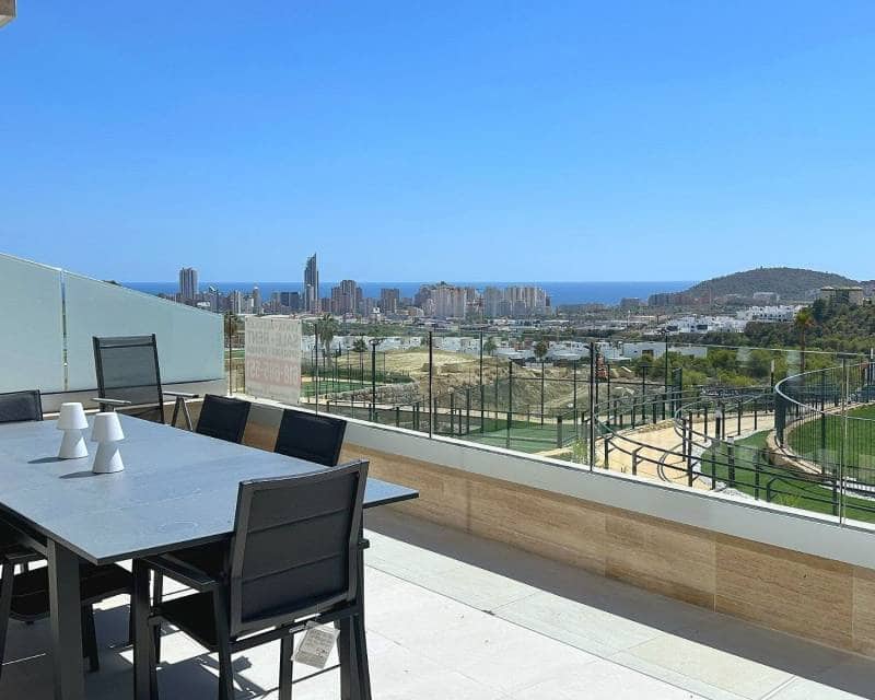 4 makuuhuone Huoneisto myytävänä paikassa Finestrat mukana uima-altaan 
autotalli - 750 000 € (Ref: 9397940)