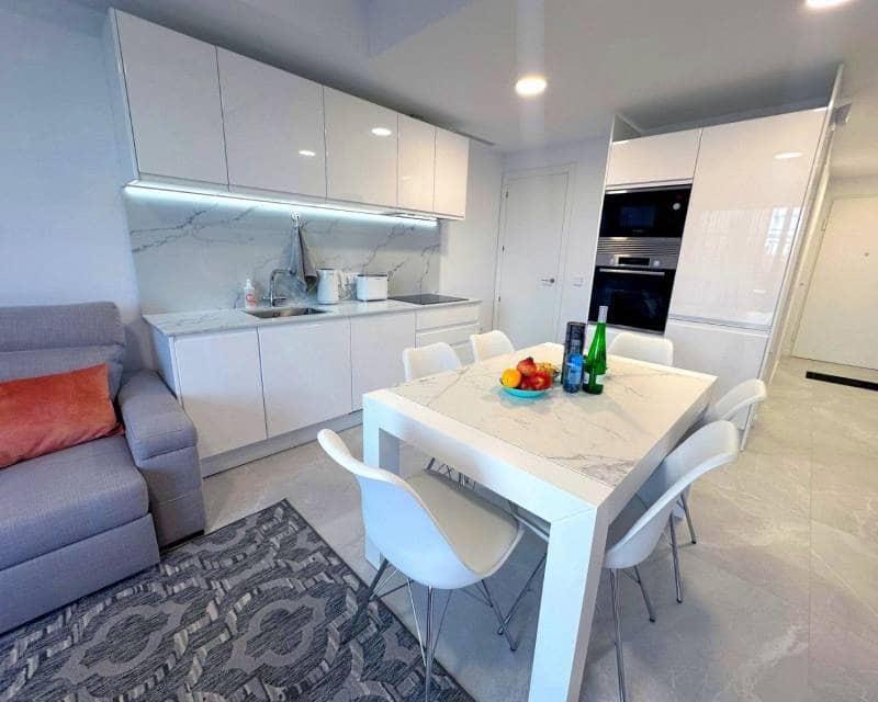 4 makuuhuone Huoneisto myytävänä paikassa Finestrat mukana uima-altaan 
autotalli - 750 000 € (Ref: 9397940)