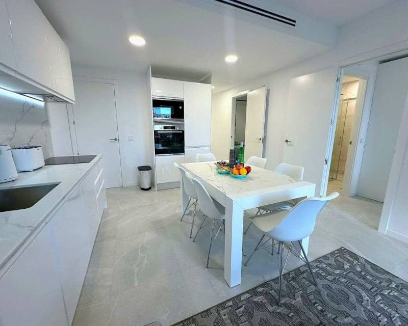 4 makuuhuone Huoneisto myytävänä paikassa Finestrat mukana uima-altaan 
autotalli - 750 000 € (Ref: 9397940)