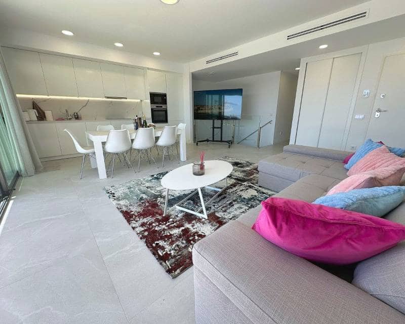 4 makuuhuone Huoneisto myytävänä paikassa Finestrat mukana uima-altaan 
autotalli - 750 000 € (Ref: 9397940)