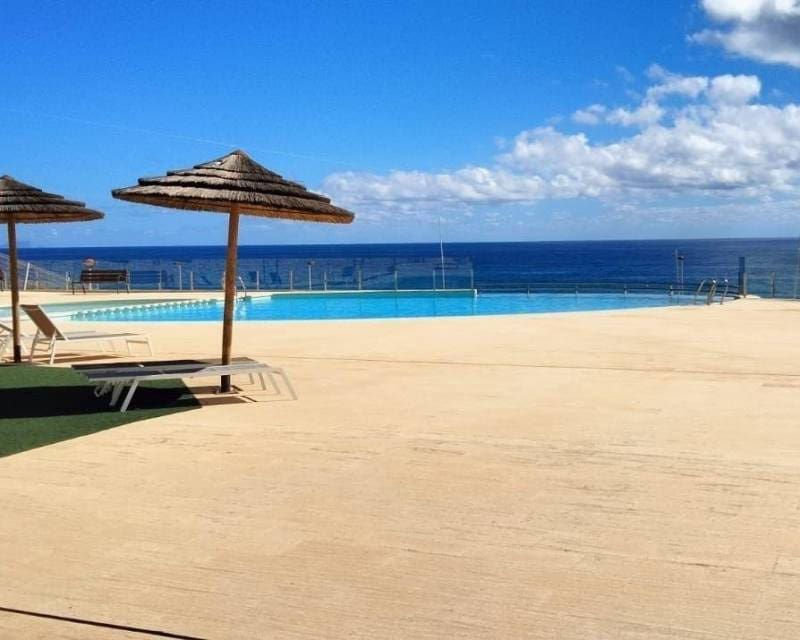 2 soverom Strandleiligheter til salgs i Arenales del Sol med svømmebasseng garasje - € 395 000 (Ref: 9400004)