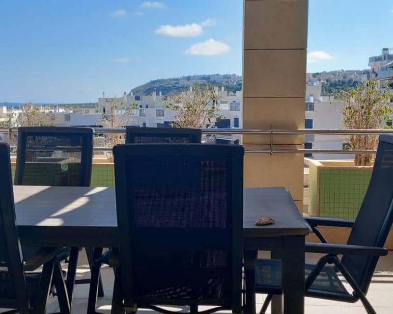 2 soverom Strandleiligheter til salgs i Arenales del Sol med svømmebasseng garasje - € 395 000 (Ref: 9400004)