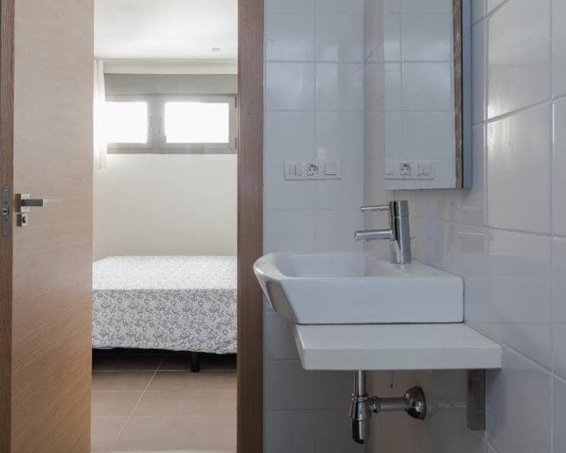 2 soverom Strandleiligheter til salgs i Arenales del Sol med svømmebasseng garasje - € 395 000 (Ref: 9400004)