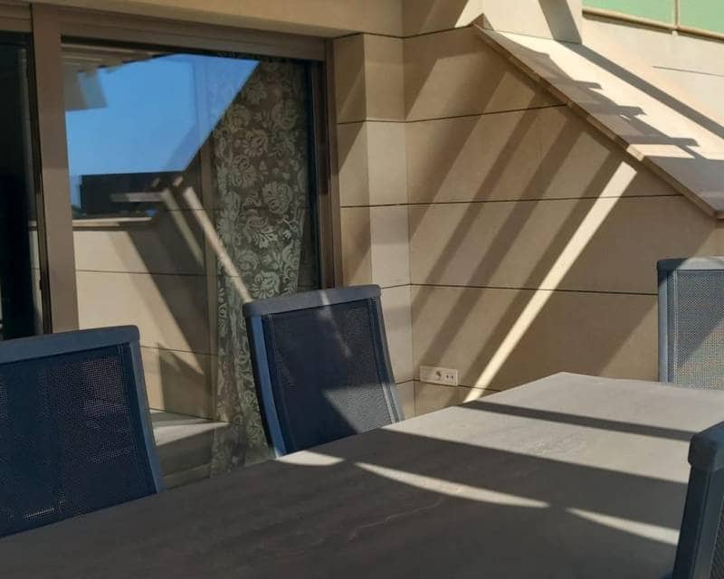 2 soverom Strandleiligheter til salgs i Arenales del Sol med svømmebasseng garasje - € 395 000 (Ref: 9400004)