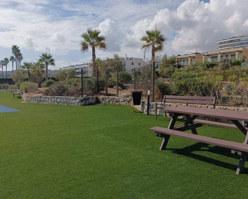 2 soverom Strandleiligheter til salgs i Arenales del Sol med svømmebasseng garasje - € 395 000 (Ref: 9400004)