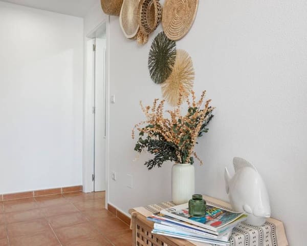 3 soveværelse Strandlejlighed til salg i Guardamar Playa, Guardamar del Segura med garage - € 299.999 (Ref: 9400005)