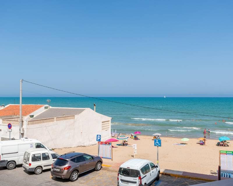 3 sovrum Strandlägenhet till salu i Guardamar del Segura med garage - 299 999 € (Ref: 9400005)