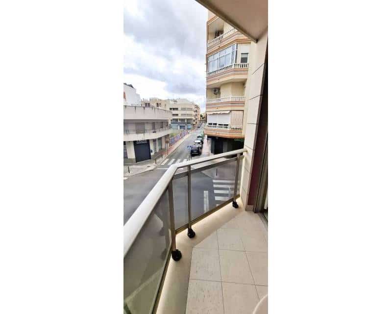 2 slaapkamer Strandappartement te koop in Guardamar del Segura - € 185.000 (Ref: 9400010)