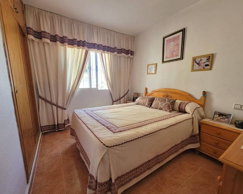 2 chambre Appartement à vendre à Torrevieja avec piscine - 118 900 € (Ref: 9400011)
