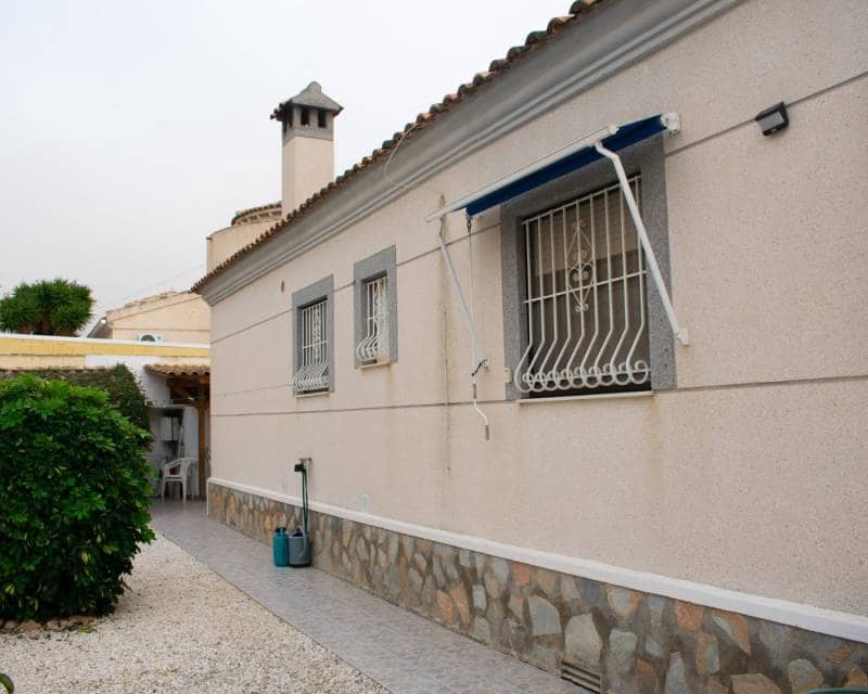 2 chambre Villa/Maison à vendre à El Chaparral avec piscine garage - 337 000 € (Ref: 9400090)