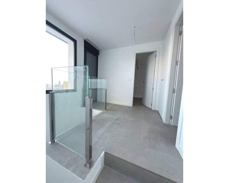 3 quarto Penthouse para venda em Finestrat com piscina garagem - 650 000 € (Ref: 9402685)