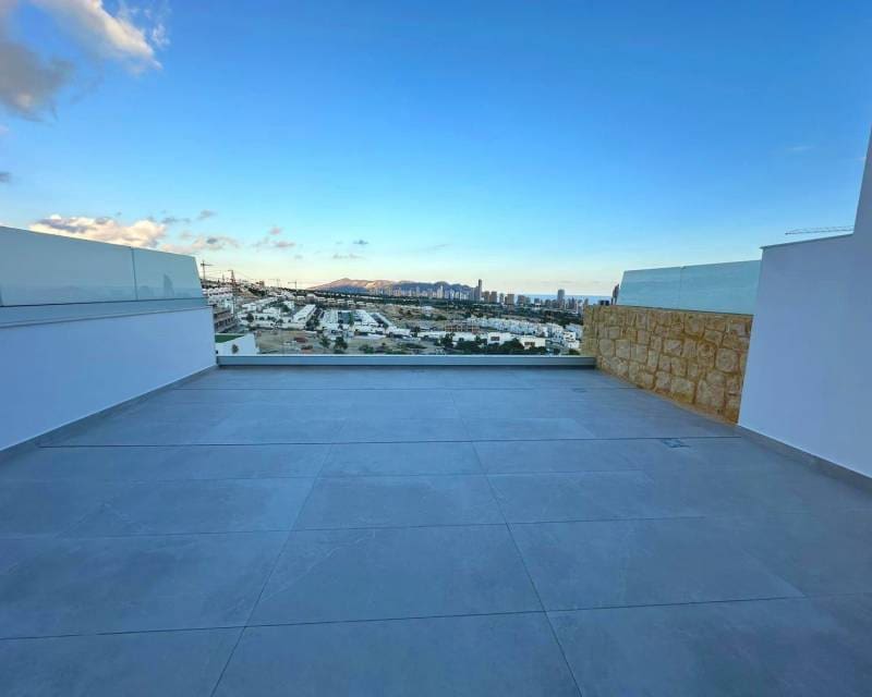 3 quarto Penthouse para venda em Finestrat com piscina garagem - 650 000 € (Ref: 9402685)