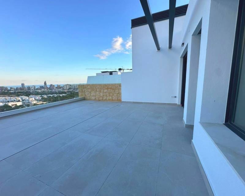 3 quarto Penthouse para venda em Finestrat com piscina garagem - 650 000 € (Ref: 9402685)