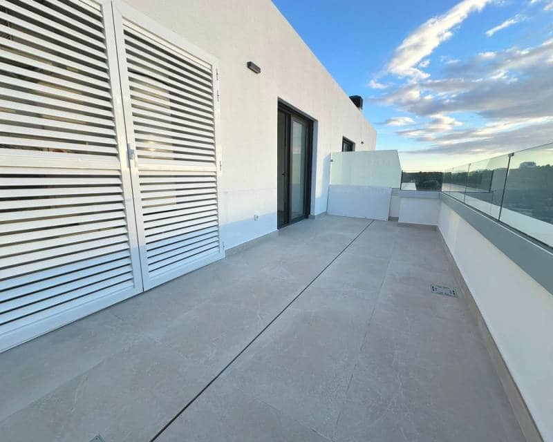 3 quarto Penthouse para venda em Finestrat com piscina garagem - 650 000 € (Ref: 9402685)