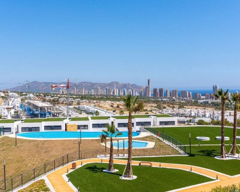 3 quarto Penthouse para venda em Finestrat com piscina garagem - 650 000 € (Ref: 9402685)