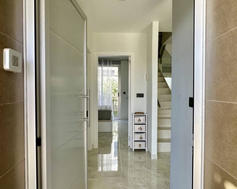 3 soveværelse Semi-Rækkehus til salg i Orihuela Costa med swimmingpool garage - € 389.000 (Ref: 9405794)