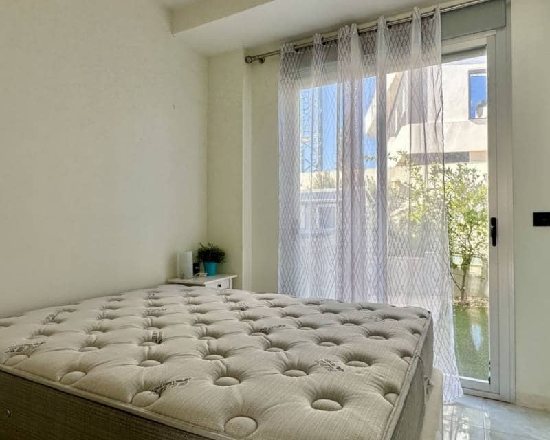 3 soveværelse Semi-Rækkehus til salg i Orihuela Costa med swimmingpool garage - € 389.000 (Ref: 9405794)