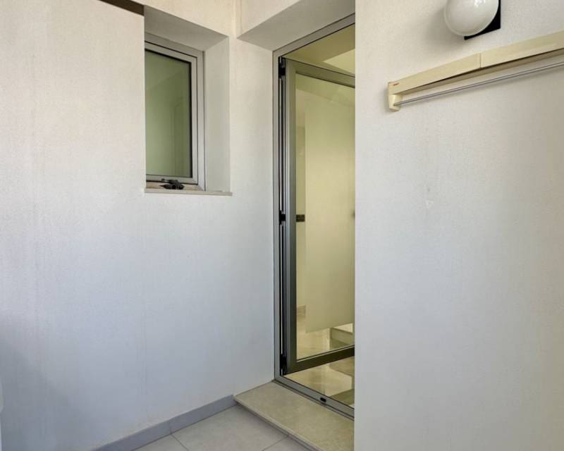 3 soveværelse Semi-Rækkehus til salg i Orihuela Costa med swimmingpool garage - € 389.000 (Ref: 9405794)