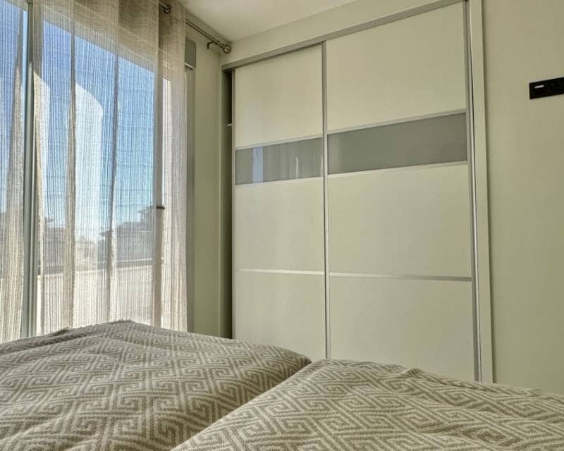 3 soveværelse Semi-Rækkehus til salg i Orihuela Costa med swimmingpool garage - € 389.000 (Ref: 9405794)