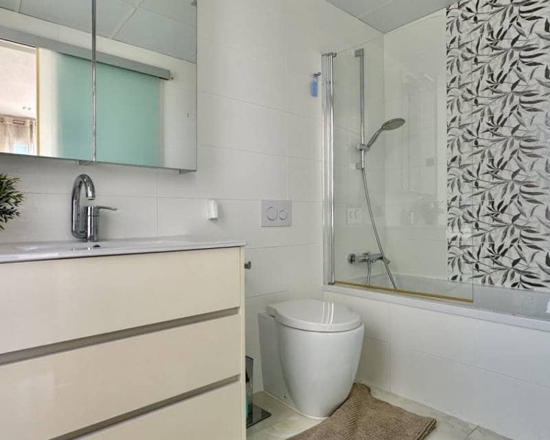 3 soveværelse Semi-Rækkehus til salg i Orihuela Costa med swimmingpool garage - € 389.000 (Ref: 9405794)