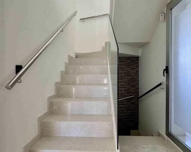 3 soveværelse Semi-Rækkehus til salg i Orihuela Costa med swimmingpool garage - € 389.000 (Ref: 9405794)