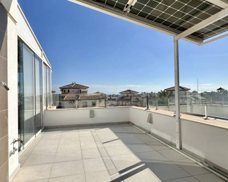 3 soveværelse Semi-Rækkehus til salg i Orihuela Costa med swimmingpool garage - € 389.000 (Ref: 9405794)