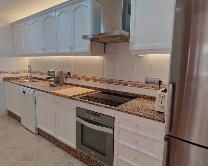 3 soveværelse Rækkehus til salg i La Florida med swimmingpool - € 295.000 (Ref: 9405795)