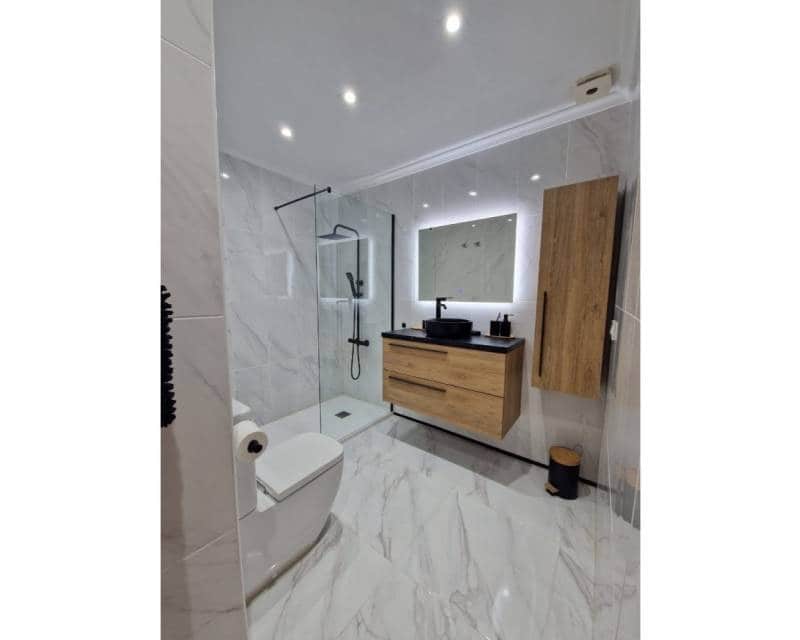 3 soveværelse Rækkehus til salg i La Florida med swimmingpool - € 295.000 (Ref: 9405795)