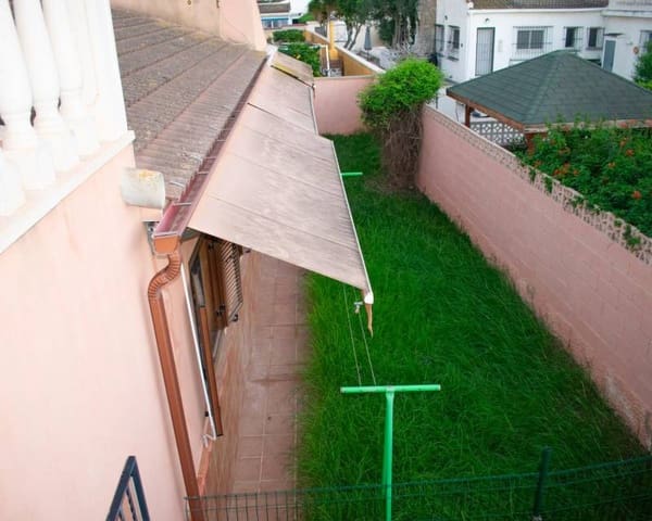 Chalet de 5 habitaciones en Los Balcones - Los Altos, Torrevieja en venta con garaje - 500.000 € (Ref: 9410001)