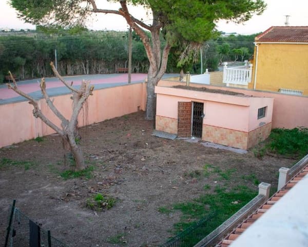 Chalet de 5 habitaciones en Los Balcones - Los Altos, Torrevieja en venta con garaje - 500.000 € (Ref: 9410001)